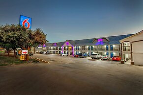 Motel 6 Fort Worth, TX - White Settlement