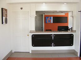 Motel 6 Fort Worth, TX - White Settlement