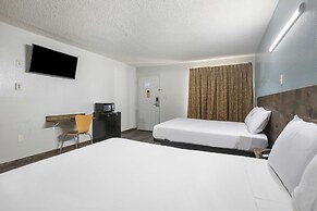 Americas Best Value Inn Stockbridge