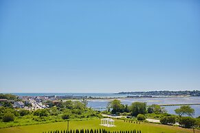 Wyndham Newport Hotel