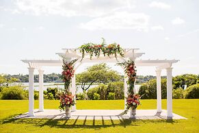 Wyndham Newport Hotel