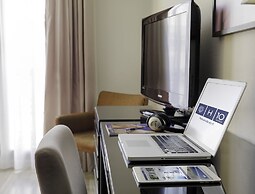 H10 Universitat Hotel