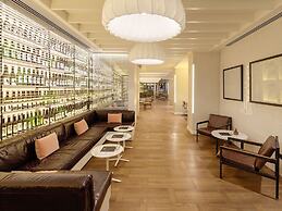 H10 Universitat Hotel