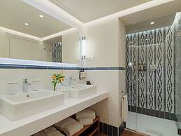 H10 Universitat Hotel