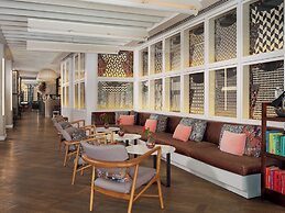 H10 Universitat Hotel