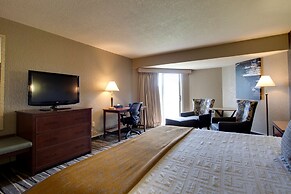 Best Western Harbour Pointe Lakefront
