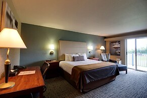 Best Western Harbour Pointe Lakefront