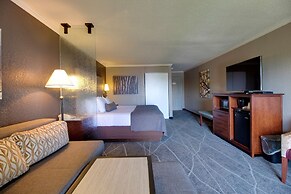 Best Western Harbour Pointe Lakefront
