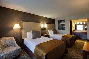 Best Western Harbour Pointe Lakefront