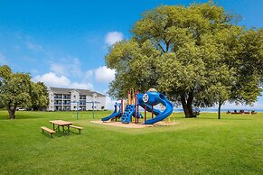 Best Western Harbour Pointe Lakefront