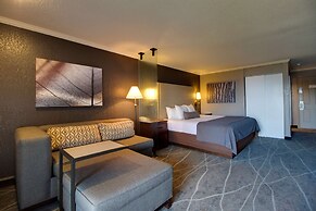 Best Western Harbour Pointe Lakefront