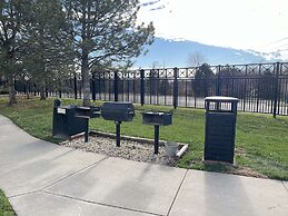 Sonesta Essential Junction City