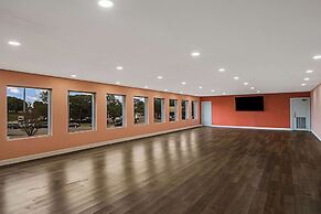 Rodeway Inn Conference Center