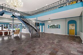 Rodeway Inn Conference Center