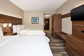 Holiday Inn Express Hotel & Suites Warrenton by IHG