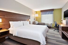Holiday Inn Express Hotel & Suites Warrenton by IHG