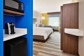 Holiday Inn Express Hotel & Suites Warrenton by IHG