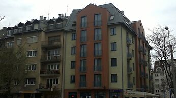 Hotel Veritas
