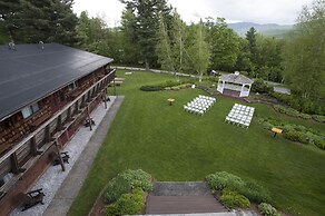 Summit Lodge