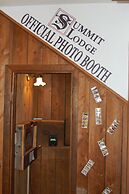 Summit Lodge