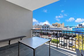 Gilligan's Backpackers Hotel & Resort