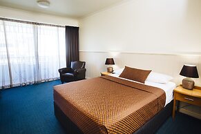 City Oasis Inn Townsville, SureStay Collection by BW