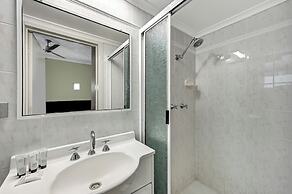 City Oasis Inn Townsville, SureStay Collection by BW
