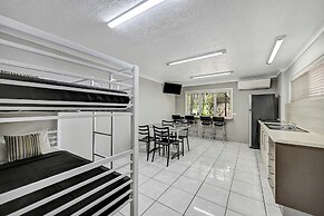 City Oasis Inn Townsville, SureStay Collection by BW