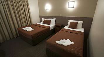 City Oasis Inn Townsville, SureStay Collection by BW