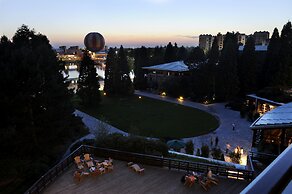 Disney Sequoia Lodge