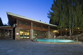 Disney Sequoia Lodge