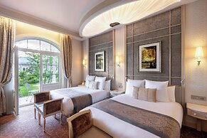 Disneyland® Hotel