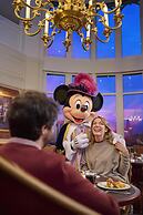 Disneyland® Hotel