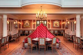 Disneyland® Hotel