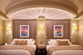 Disneyland® Hotel