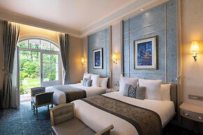 Disneyland® Hotel