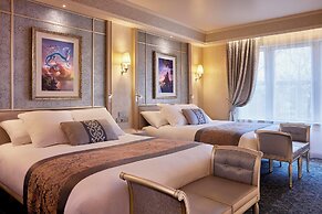 Disneyland® Hotel