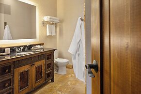 bantr Grand Hotel Wausau - Rothschild