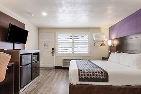 Rodeway Inn near Downtown Monterey