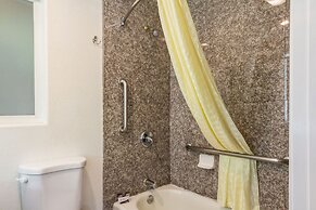 Rodeway Inn near Downtown Monterey