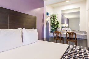 Rodeway Inn near Downtown Monterey