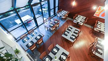 Bristol Metropolitan Flat