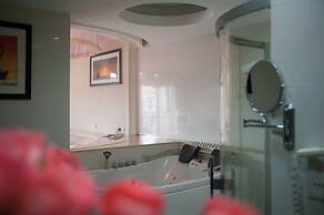 Guangzhou Phoenix City Hotel