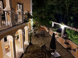 Lawrence's Hotel