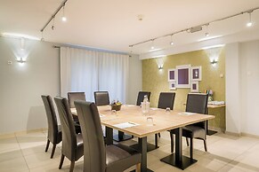 Garner Hotel Oberhausen by IHG