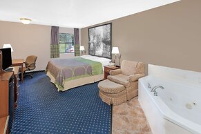 Super 8 by Wyndham Lowell/Bentonville/Rogers Area