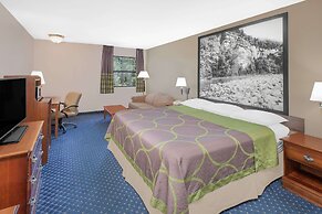 Super 8 by Wyndham Lowell/Bentonville/Rogers Area