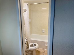 Travelodge by Wyndham Suites Virginia Beach Oceanfront