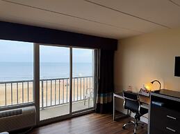 Travelodge by Wyndham Suites Virginia Beach Oceanfront