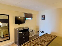 Travelodge by Wyndham Suites Virginia Beach Oceanfront